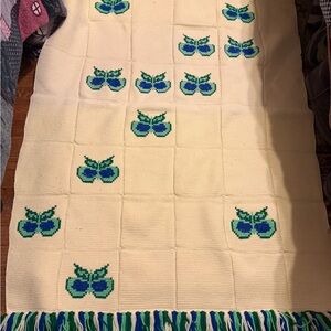 Vintage Knit Crochet Afghan Blanket.